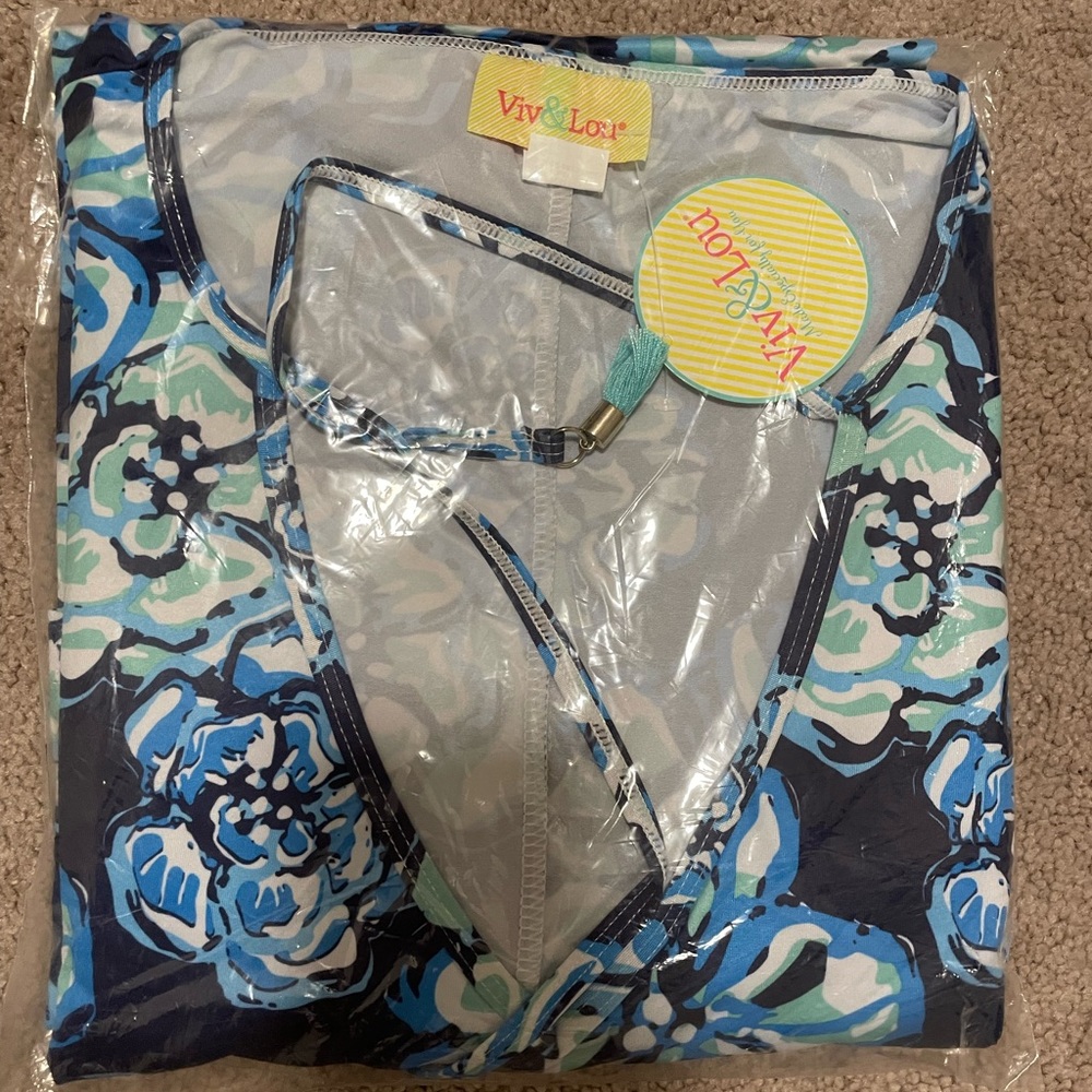Viv & Lou Swimsuit coverup size XXL